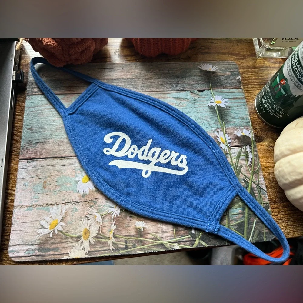 2- Dodgers Face Mask
